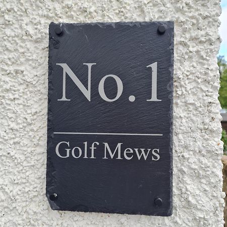 발라터 1 Golf Mews 아파트 외부 사진