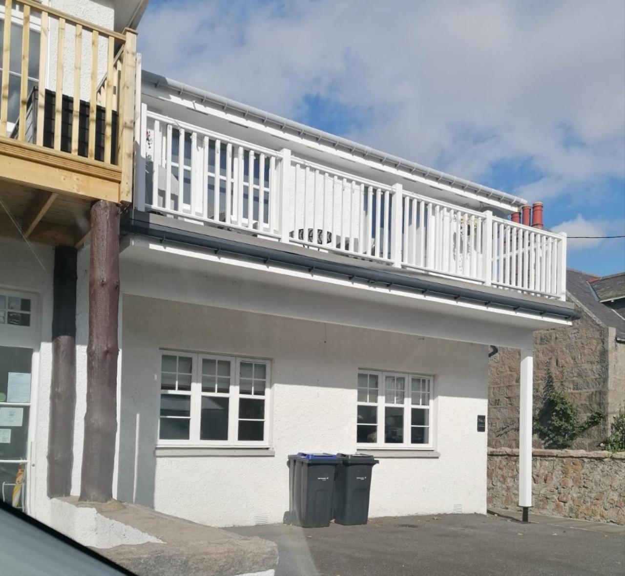 발라터 1 Golf Mews 아파트 외부 사진